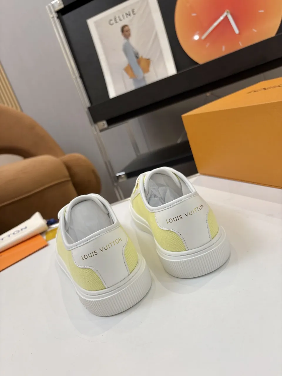p580🐮🐮 LV couple skate shoes｜Classic jacquard, the ultimate code for a sweet outing! 👫** This pair of shoes is Louis Vuitton's love letter to fashionistas💌 - **classic presbyopic skate shoes**, the perfect choice for couples to go out on the street!  🔸 **Luxury details are a must-have**: Jacquard fabric  🔸 **So comfortable that you don’t want to take it off**: The sheepskin lining is skin-friendly and breathable, warm in autumn and winter without stuffing your feet, refreshing in spring and summer without being sticky, and you can wear it with a high-end feel in all seasons!  🔸 **Steady sense of security**: Non-slip rubber outsole, perfect grip, accompanying you through romantic streets.  **💑 Couple outfit inspiration**: ▪️ For boys, pair with leggings + baseball cap for a trendy street look!  ▪️ Girls can wear short skirts or shark pants, and the sweet and cool style is easy to choose~ **#Louis Vuitton #couple shoes #presbyopia classic** **👉 Click to collect and become the most fashionable CP in the circle of friends with him! ** Fabric: Imported cowhide/classic jacquard fabric Lining: Sheepskin lining Sole: Original rubber sole Size: Women’s size 35-42 (40/41/42 customized) Men’s size 39-45 (39.45 customized)